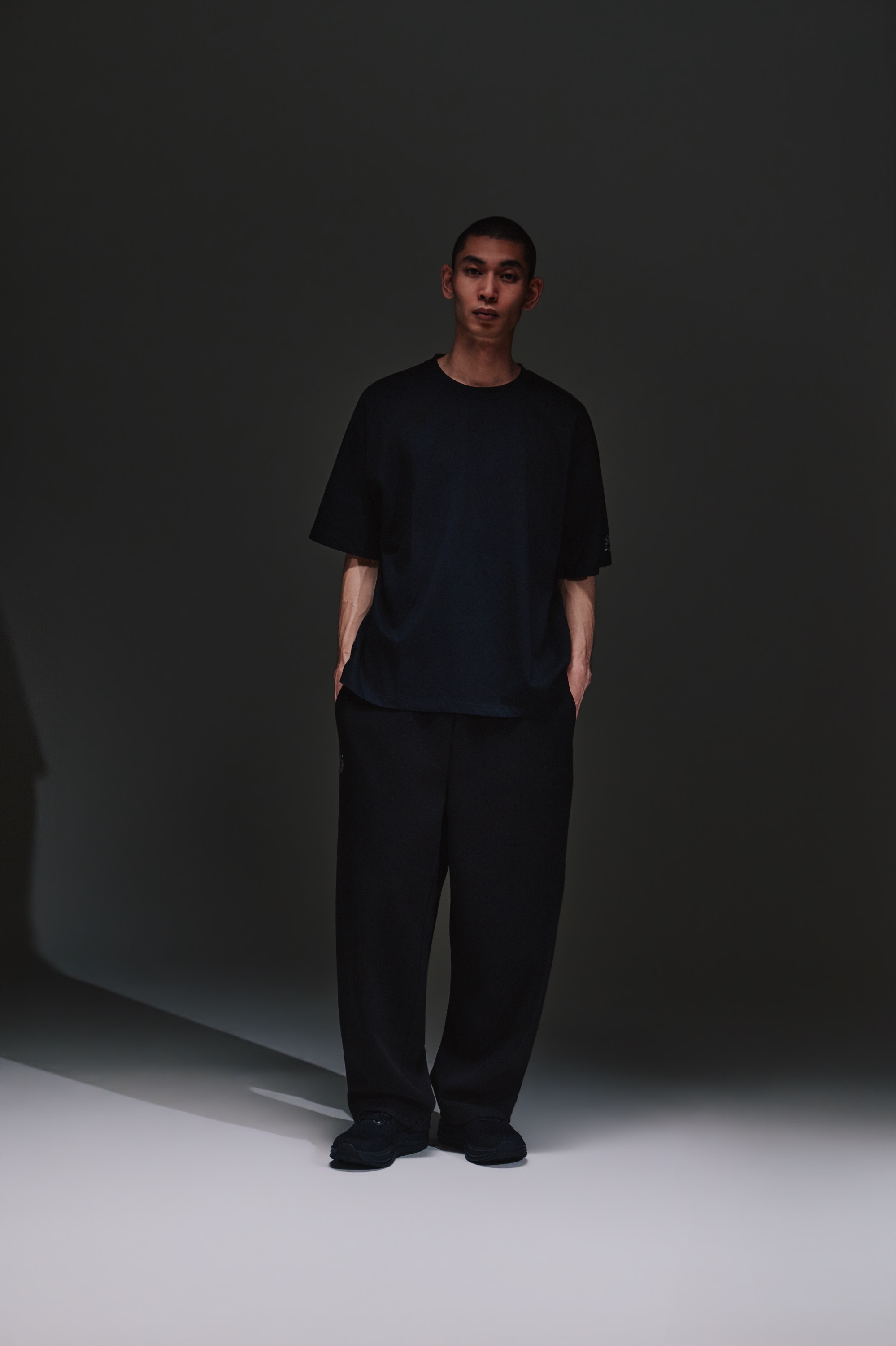 ACTIVE Tシャツ / MRINESアーチロゴ、ACTIVE ダンボールニットパンツ