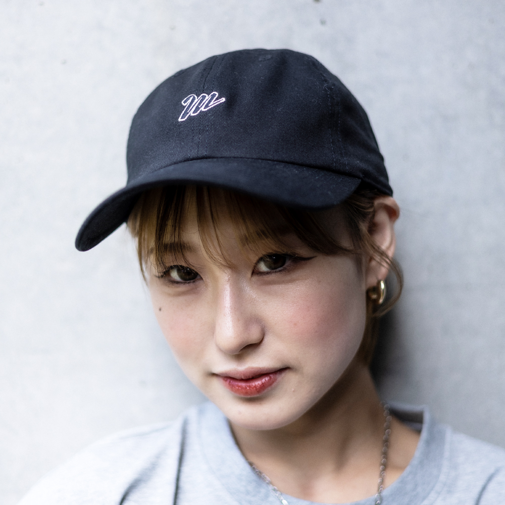 カーブバイザーキャップ NCE Mミニロゴ BLK