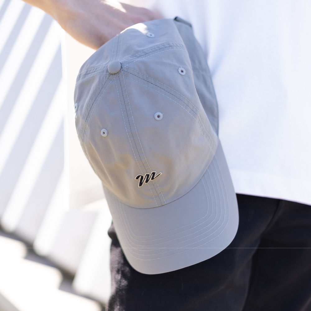 カーブバイザーキャップ NCE Mミニロゴ GRY