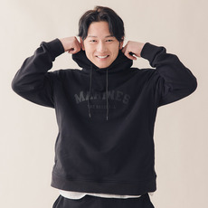 プルオーバースウェットパーカー