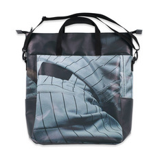 #8中村 直筆サイン入り2025球場正面ターポリン幕リメイクトートバッグ