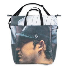 #32佐藤 直筆サイン入り2025球場正面ターポリン幕リメイクトートバッグ