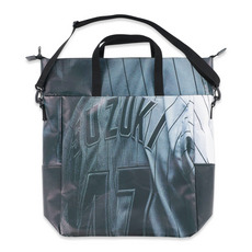 #47鈴木 直筆サイン入り2025球場正面ターポリン幕リメイクトートバッグ