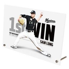 サム・ロング投手 NPB初勝利記念 アクリルパネル