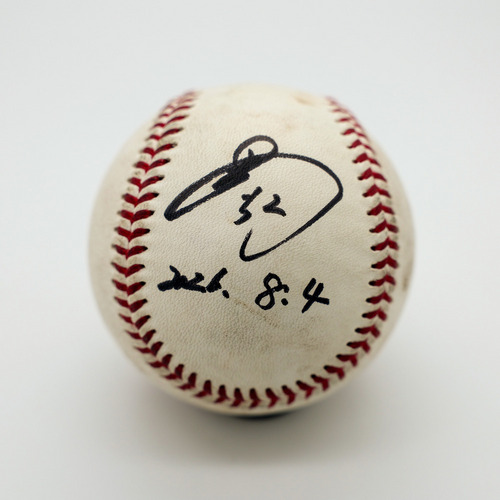益田直也投手 通算250セーブ記念　ヒーロー試合球B