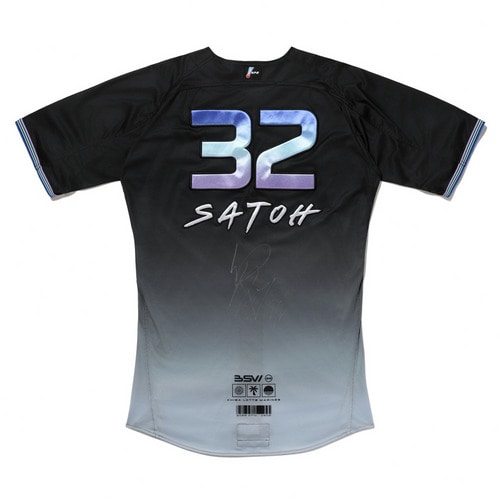 #32佐藤 都志也 サイン入り実使用ユニホーム(BSW)
